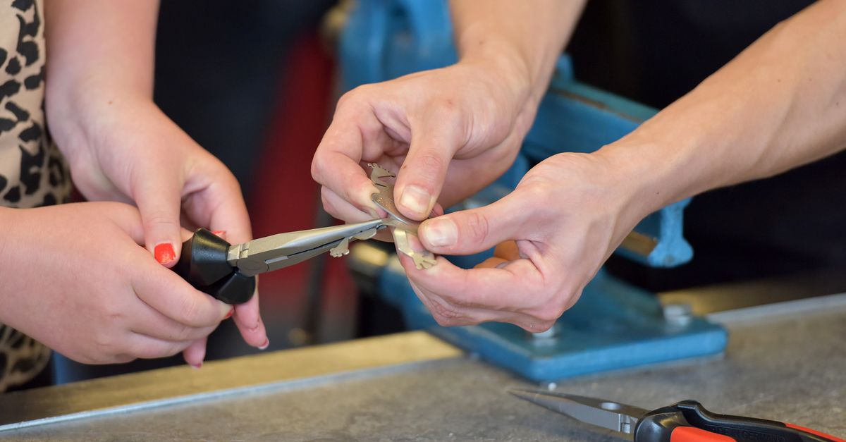 locksmith shop keys — Paradise Locksmiths NV